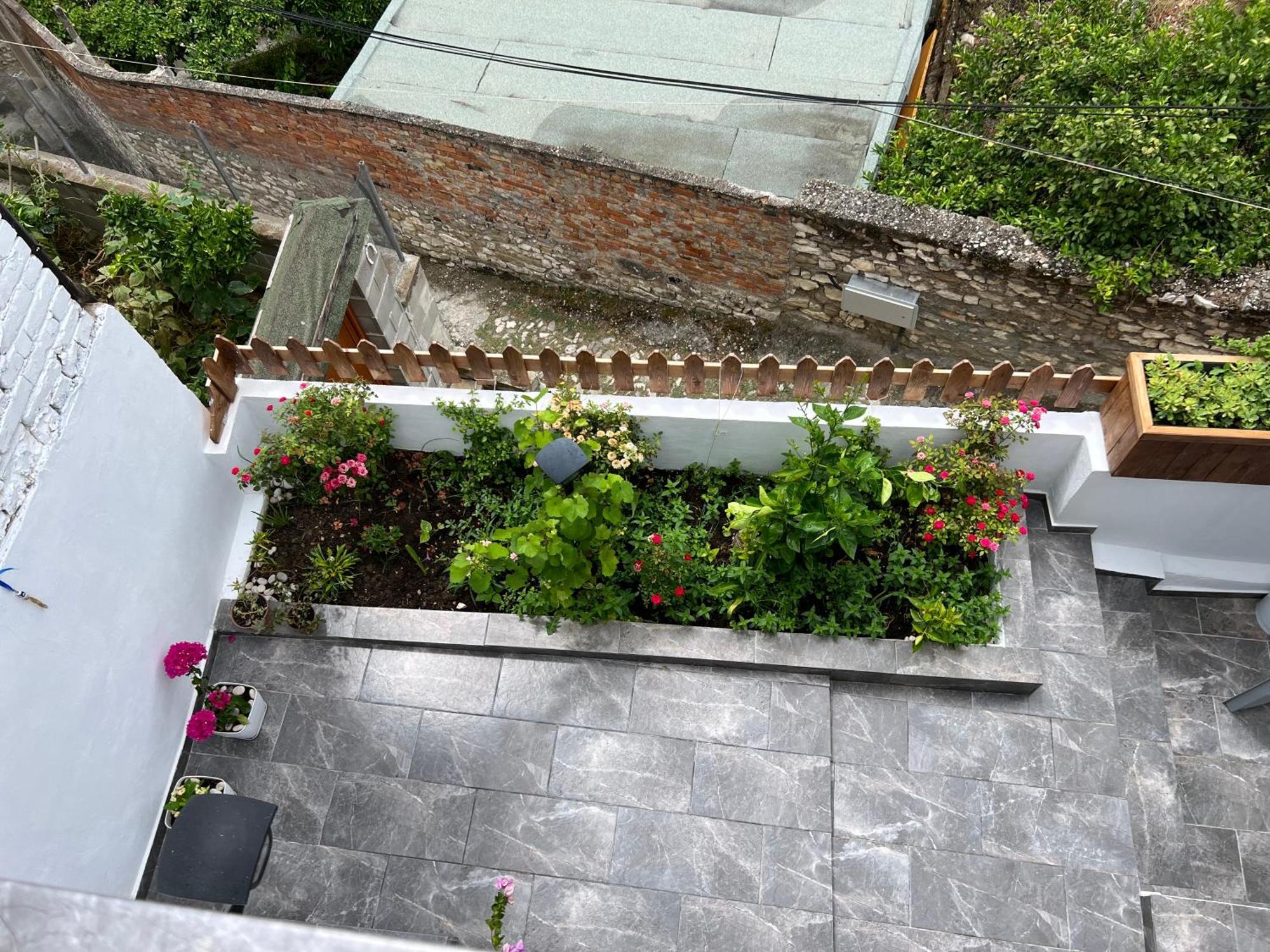 Villa Dona Berat Luaran gambar